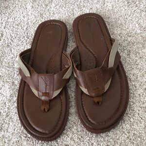 NWOT Tommy Bahama Brown with tan trim flip flops